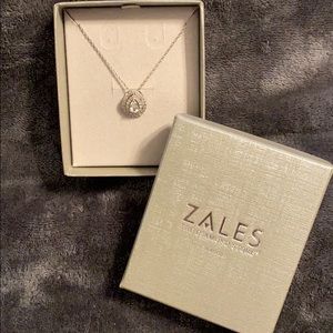 Sterling silver Triple teardrop Necklace!